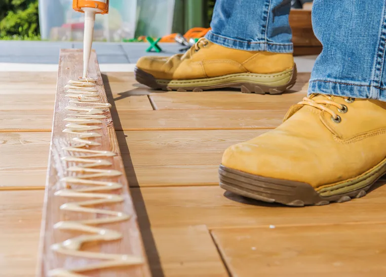 How to Choose and Apply Construction Adhesive for Mixed-Material Outdoor Repairs